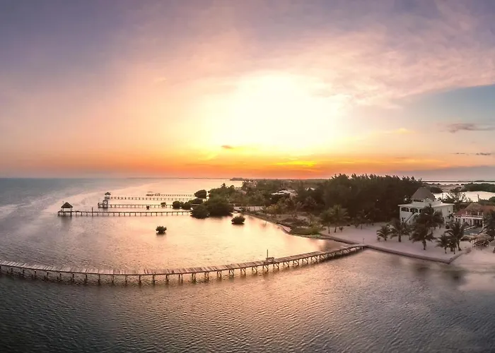 Ocean's Edge Belize Aparthotel