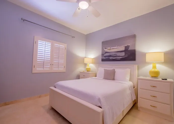 Ocean's Edge Belize Aparthotel