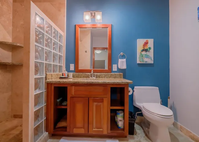 Aparthotel Ocean's Edge Belize 4*