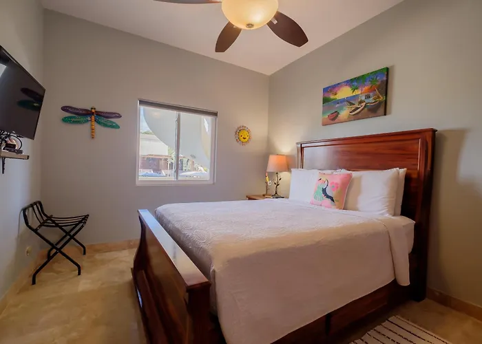 Ocean's Edge Belize Aparthotel